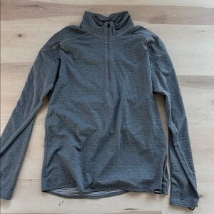 Patagonia Men's Gray Expedition Lightweight Weight Pullover